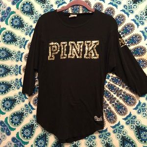 Vs pink shirt